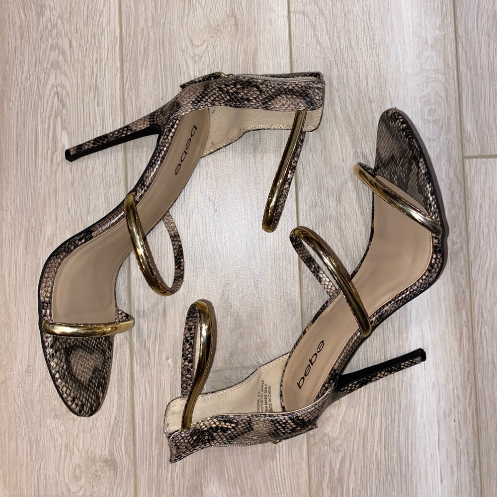 Bebe snake skin heels sz 9.5
